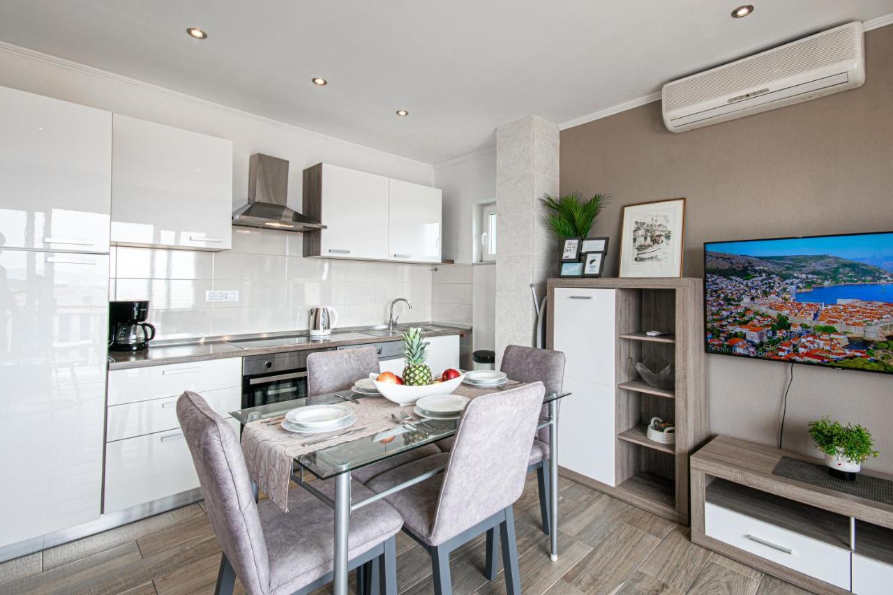 Apartments Villa Luce Makarska Eksteriør billede